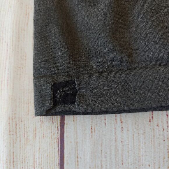 Fabletics Eureka Fitted Seamless Crew Neck Top sz L - Picture 8 of 12